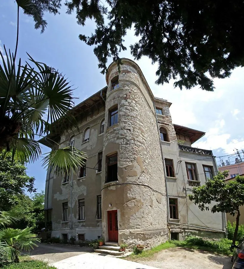 Apartment In The Top Center Of Old Town Pula